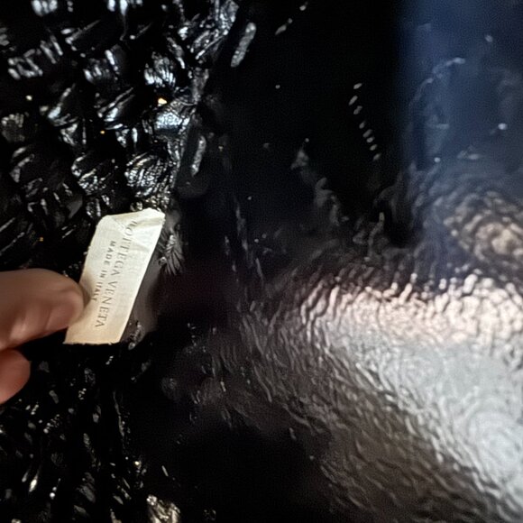 Bottega Veneta Lido Limited-Edition Medium woven Intrecciato Leather Tote - Picture 12 of 12